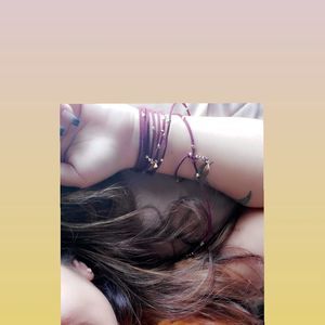 Meet your Posher, Dina